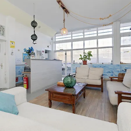 Neon Tenerife ホテル