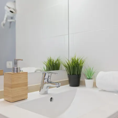 Neon Tenerife Otel 2*