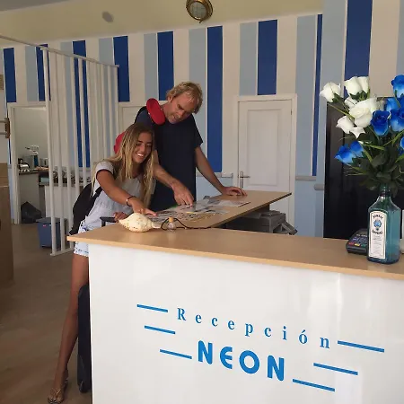 Neon Tenerife Hotell