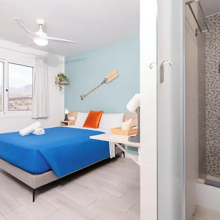 Otel Neon Tenerife 2*