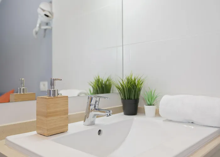 Neon Tenerife Hotel 2*