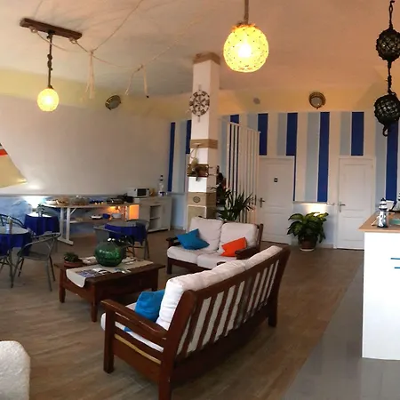 Neon Tenerife 호텔